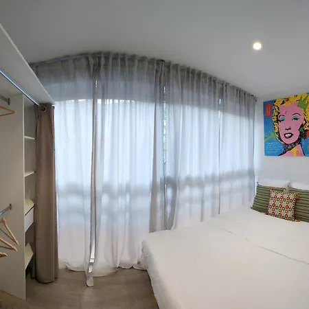 Beau / Clim / Parking / à 200 M * San-Martino-di-Lota