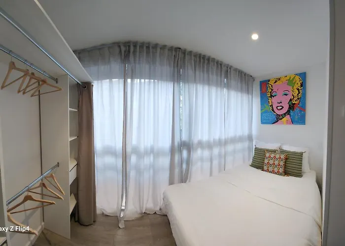 Beau / Clim / Parking / à 200 M * San-Martino-di-Lota