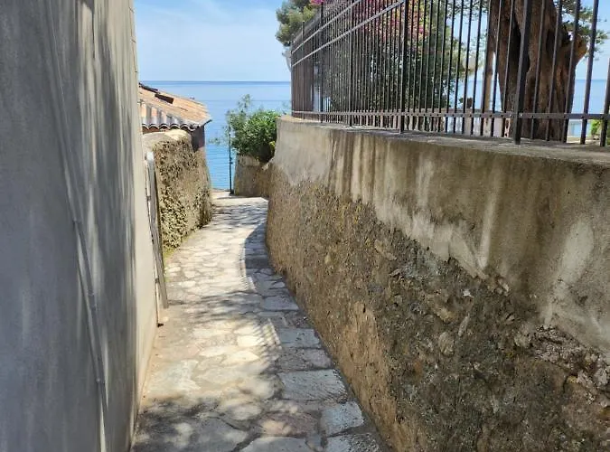 Appartamento Beau / Clim / Parking / à 200 M