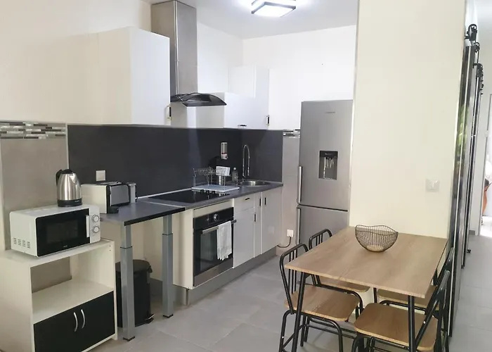 Beau / Clim / Parking / A 200 M * San-Martino-di-Lota